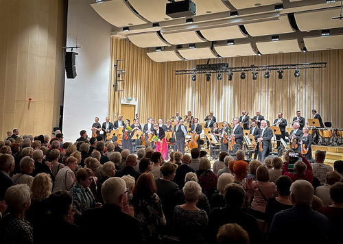 Filharmonie Hradec Králové zahrála na koncertu ve Valbřichu