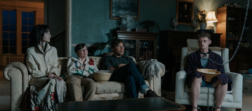 Láska, disciplína a řetěz kolem krku – znepokojivý a morálně provokativní thriller Hodnej  na Oscara nominovaného režiséra Jana Komasy míří do kin