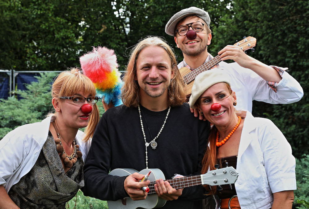 JEDENÁCTÝ ROČNÍK NEJVĚTŠÍHO RODINNÉHO FESTIVALU KAŠPÁRKOHRANÍ PŘIVÍTAL  8. ZÁŘÍ ZDARMA DAVY NÁVŠTĚVNÍKŮ NA PŘEDPOLÍ OBORY HVĚZDA 