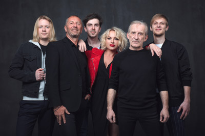 Čechomor navazuje na úspěchy roku 2018 a vyráží na turné s  Kumpanovými muzikanty!