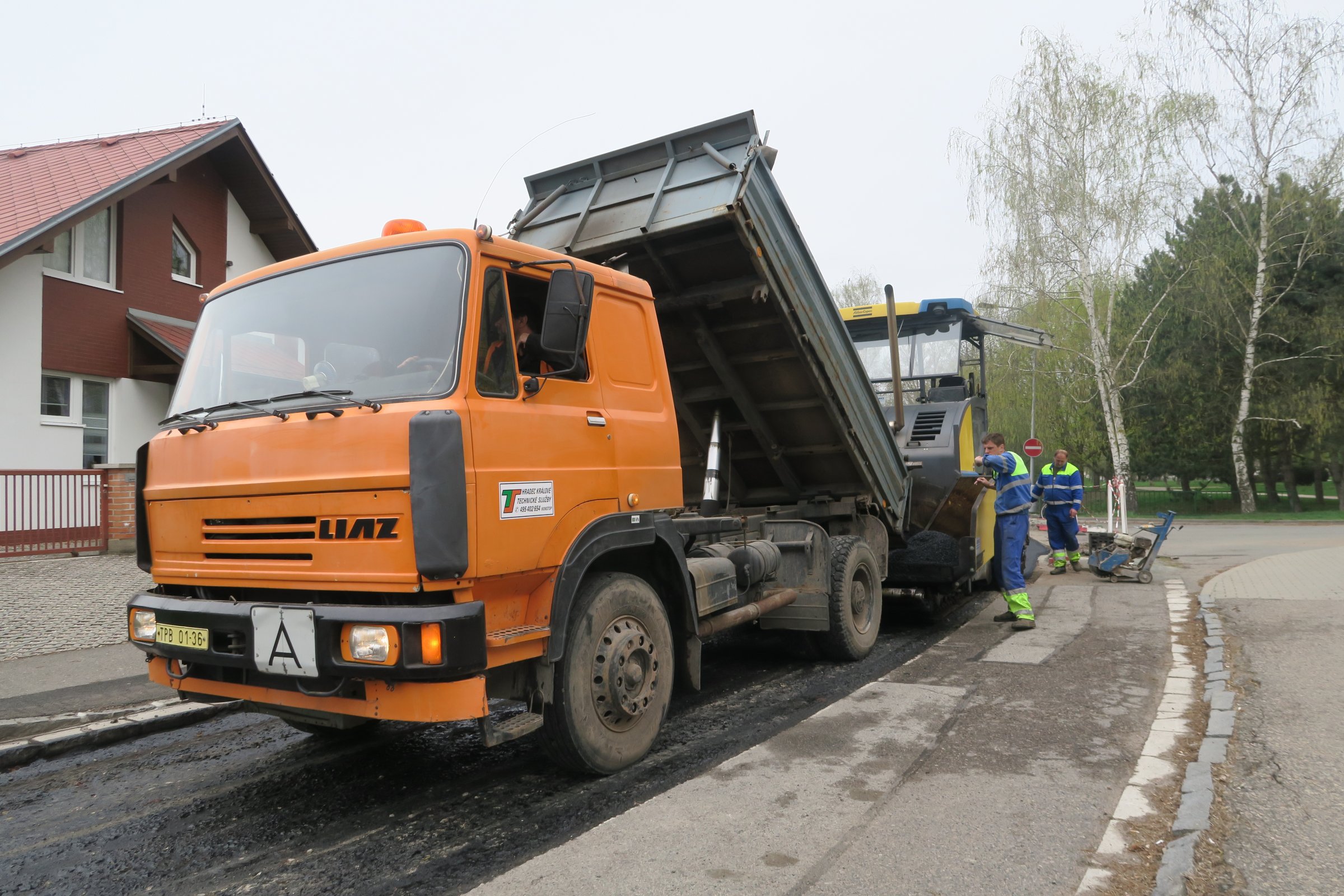 V Hradci Králové začala oprava objezdu Brněnská na silničním okruhu