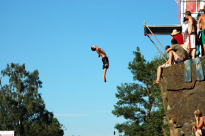 HIGHJUMP CUP letos poprvé v lomu u Trhové Kamenice. Večer zahrají Volant, Dukla Vozovna nebo Pio Squad