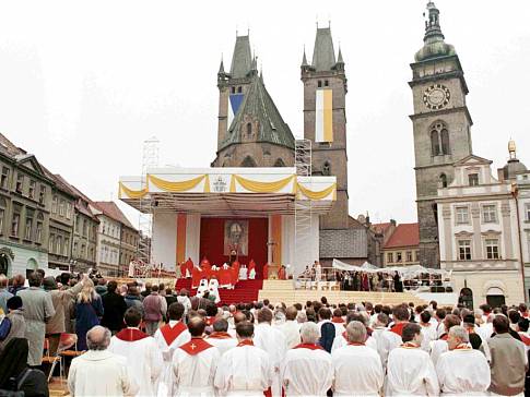 Ostatky papeže Jana Pavla II. v Hradci Králové